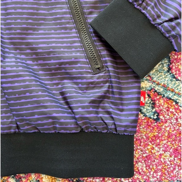 🔥Nike | Women’s black/purple patterned zip front red label windbreaker hoodie, S - Picture 2 of 12